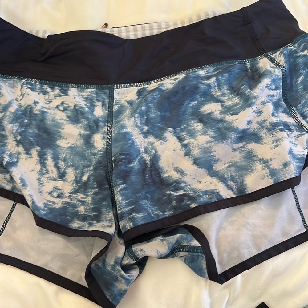 Blue Tie Dye Lululemon Speed Ups. EUC. POMS
